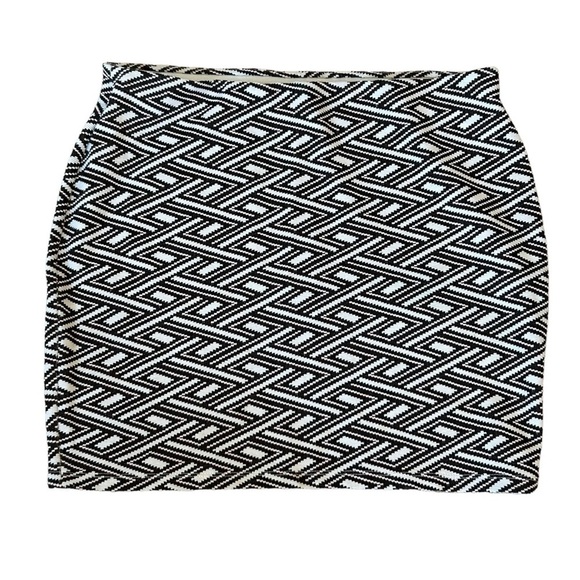 ZARA black white Skirt Large 🖤 - Picture 1 of 5